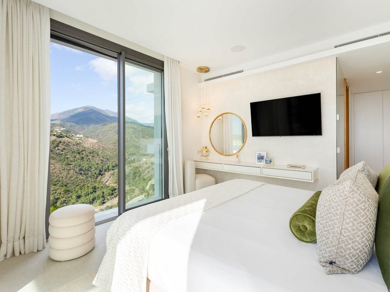 Apartment for Sale in Benahavís, Malaga 17