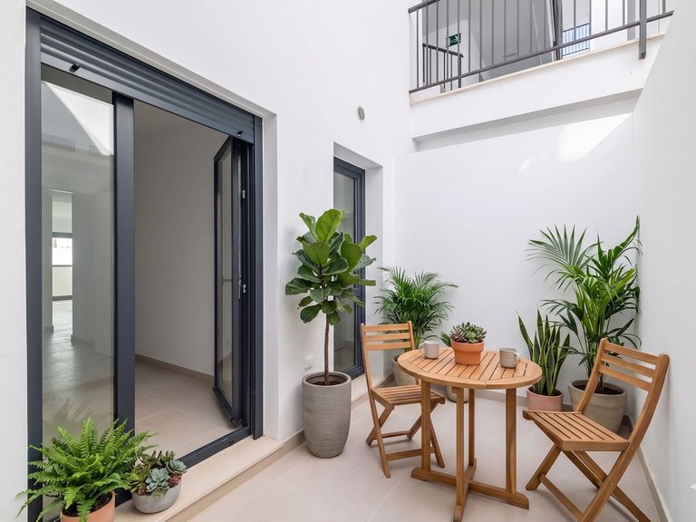 Apartment for Sale in Las Lagunas, Malaga 1