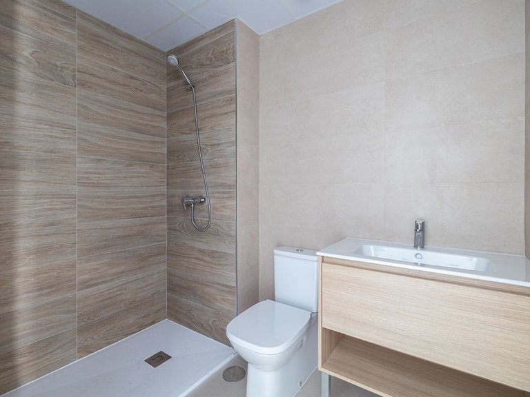 Apartment for Sale in Las Lagunas, Malaga 14