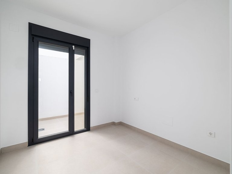 Apartment for Sale in Las Lagunas, Malaga 19