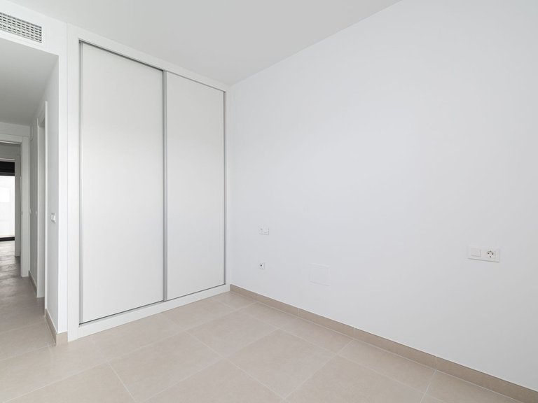 Apartment for Sale in Las Lagunas, Malaga 21