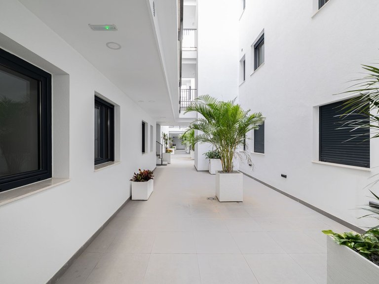 Apartment for Sale in Las Lagunas, Malaga 4