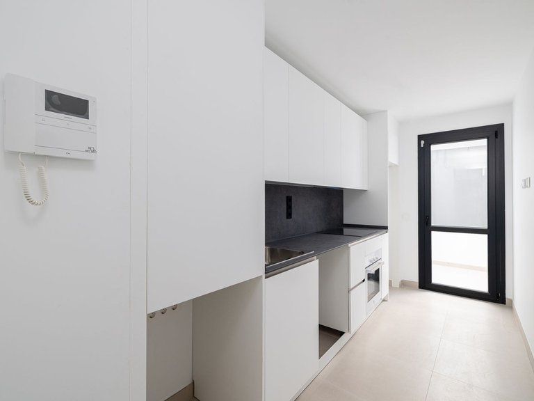 Apartment for Sale in Las Lagunas, Malaga 9