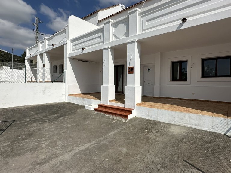Villa for Sale in Doña Julia, Malaga 9