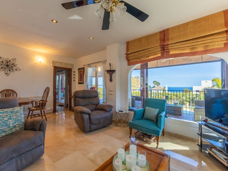 Villa for Sale in La Duquesa, Malaga 13