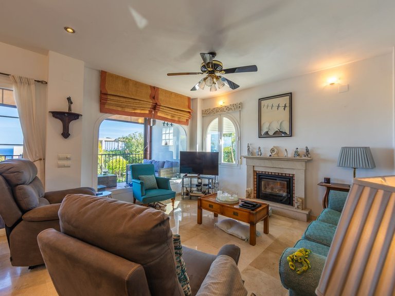 Villa for Sale in La Duquesa, Malaga 15