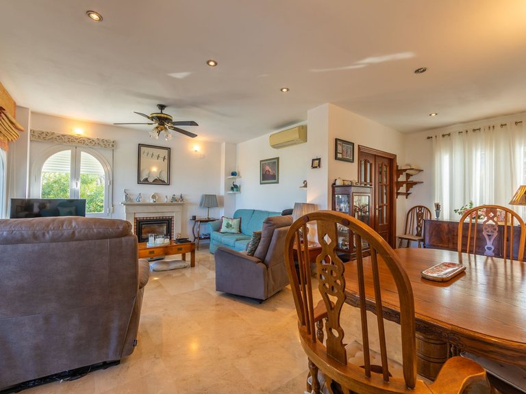 Villa for Sale in La Duquesa, Malaga 16