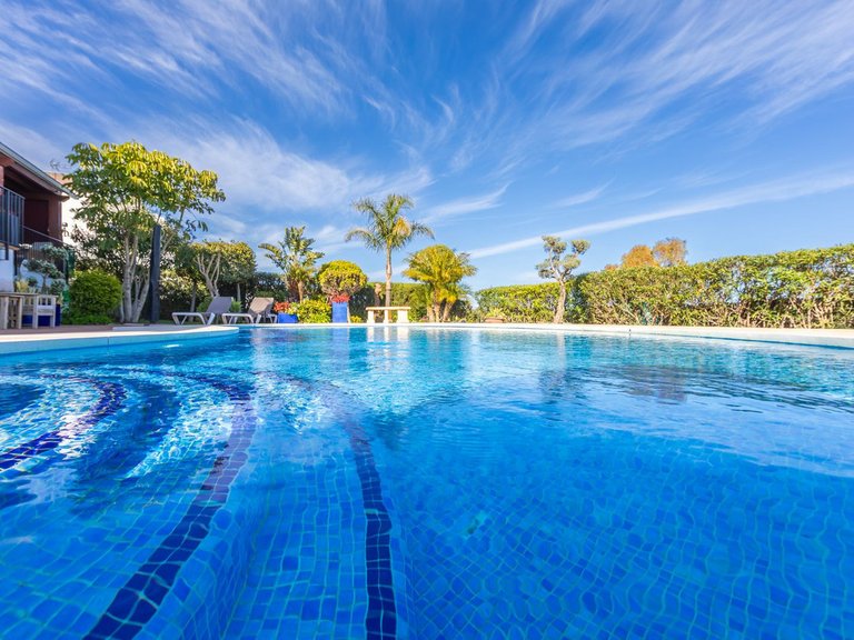 Villa for Sale in La Duquesa, Malaga 3