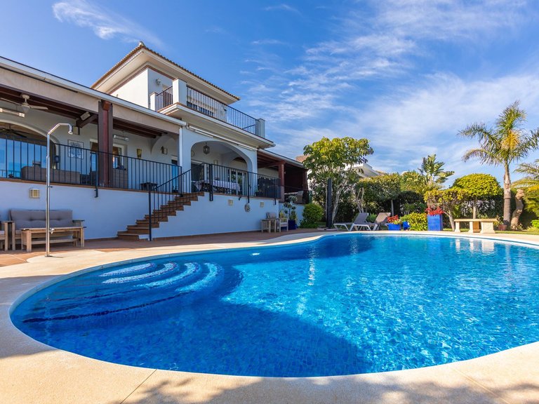 Villa for Sale in La Duquesa, Malaga 59