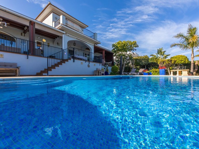 Villa for Sale in La Duquesa, Malaga 60