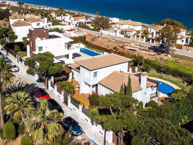 Villa for Sale in La Duquesa, Malaga 66