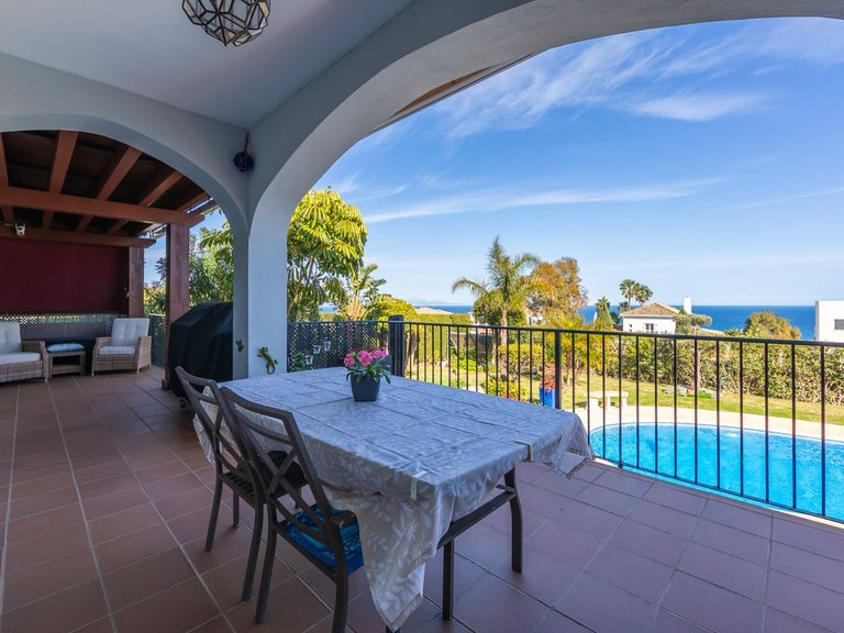 Villa for Sale in La Duquesa, Malaga 8
