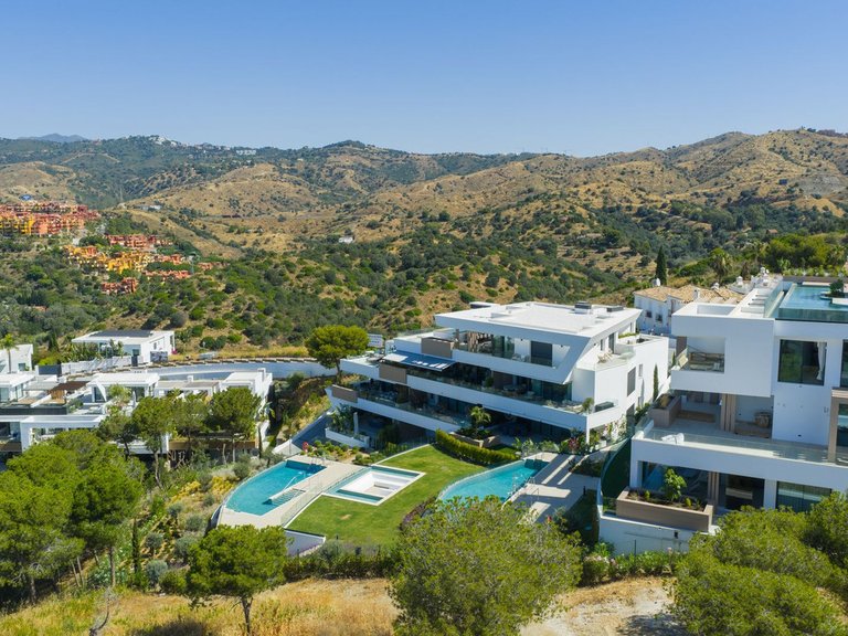 Apartment for Sale in Cabopino, Malaga 3