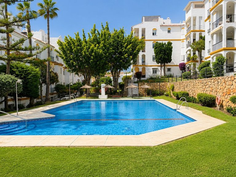 Apartment for Sale in Atalaya, Malaga 1