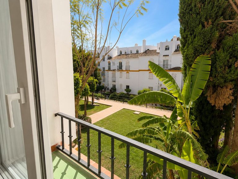 Apartment for Sale in Atalaya, Malaga 14