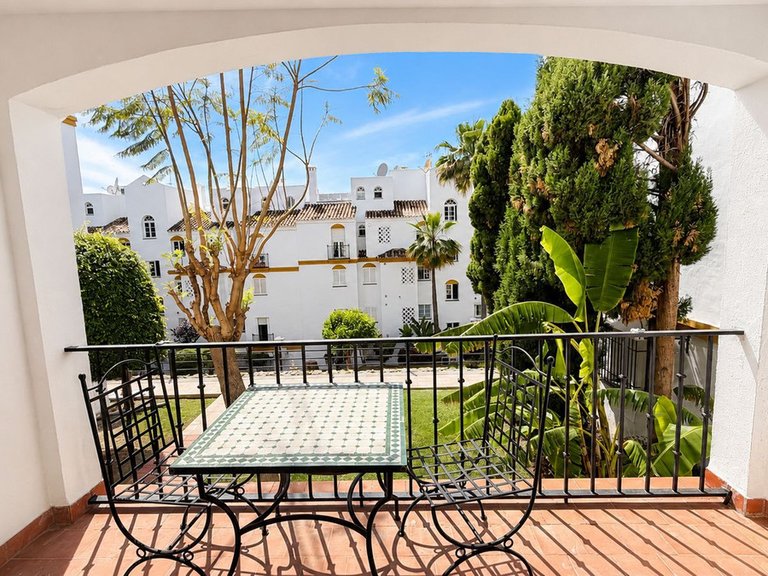 Apartment for Sale in Atalaya, Malaga 15