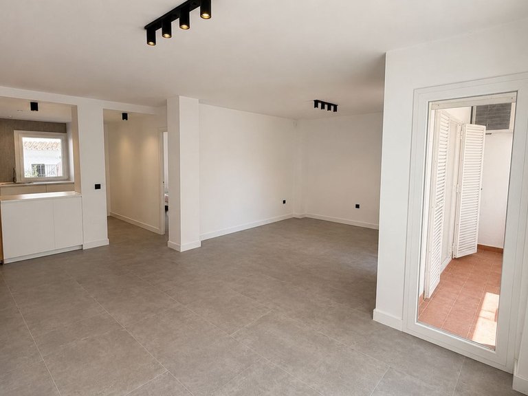 Apartment for Sale in Atalaya, Malaga 6