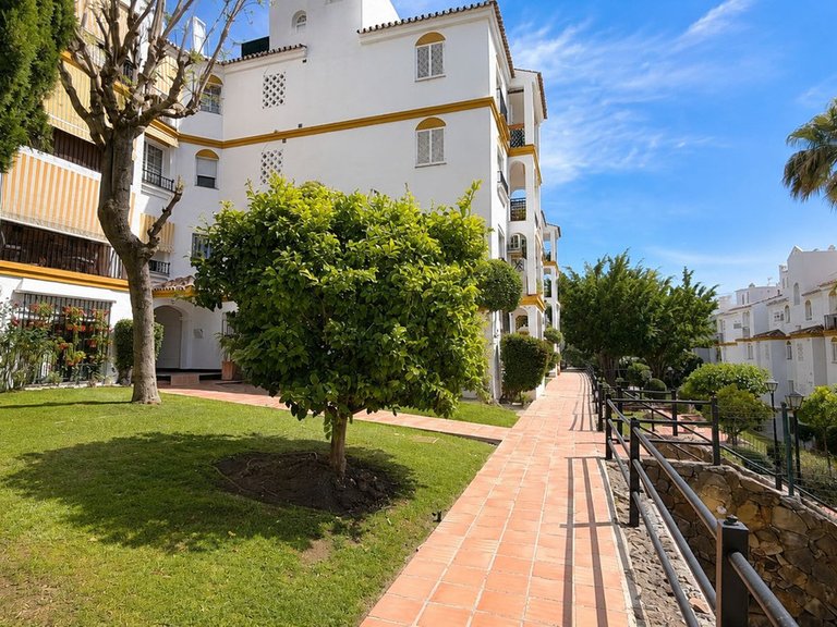 Apartment for Sale in Atalaya, Malaga 8