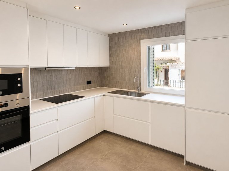 Apartment for Sale in Atalaya, Malaga 9