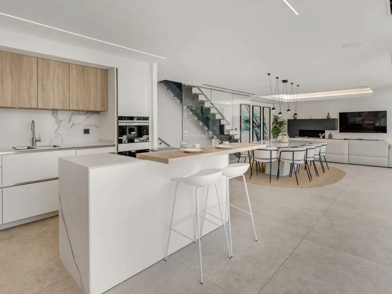 Villa for Sale in Cabopino, Malaga 10