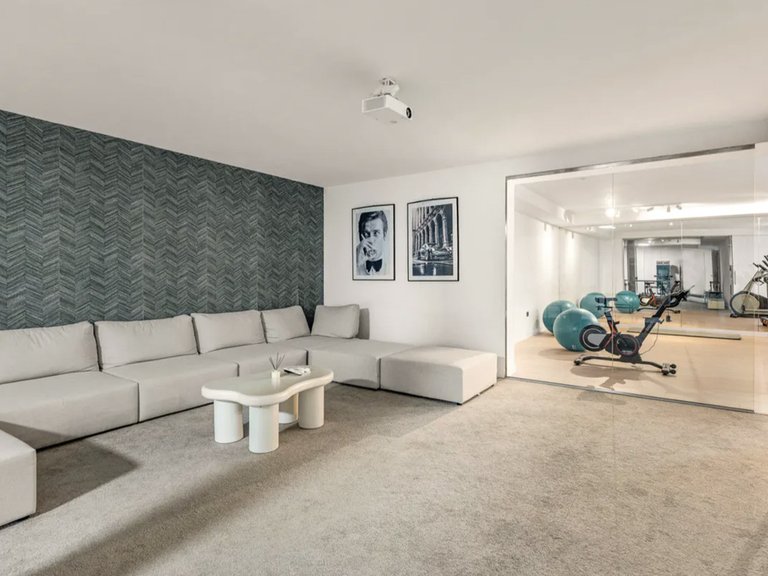 Villa for Sale in Cabopino, Malaga 19
