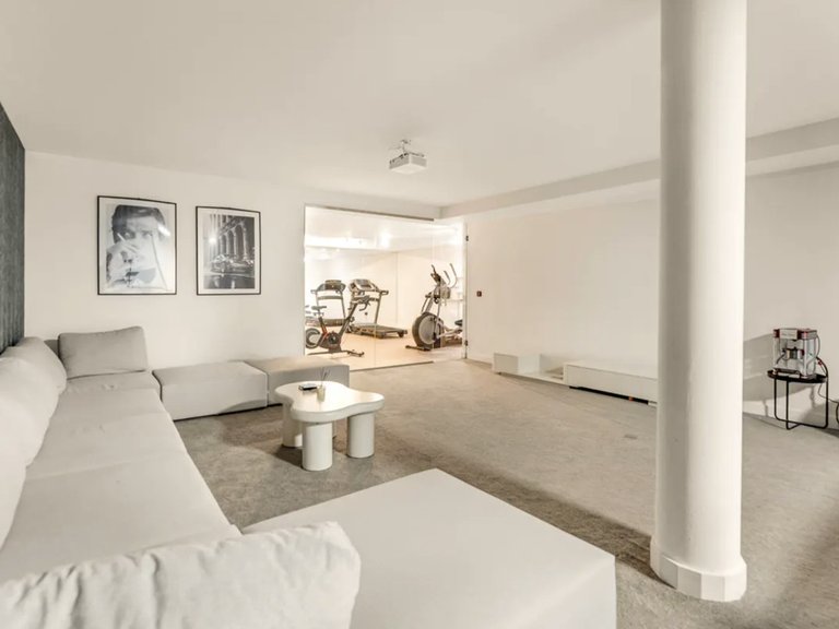Villa for Sale in Cabopino, Malaga 20