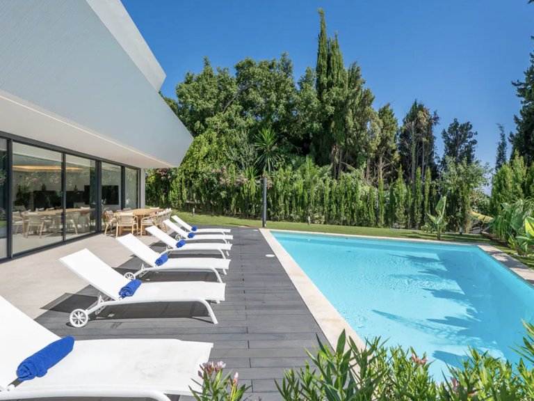 Villa for Sale in Cabopino, Malaga 21