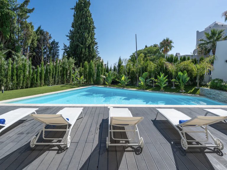 Villa for Sale in Cabopino, Malaga 3