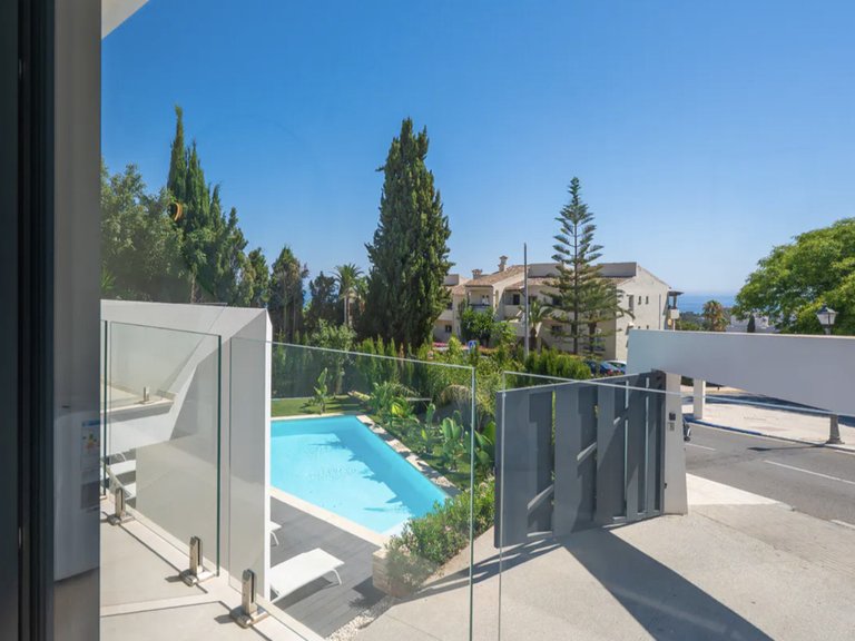 Villa for Sale in Cabopino, Malaga 6