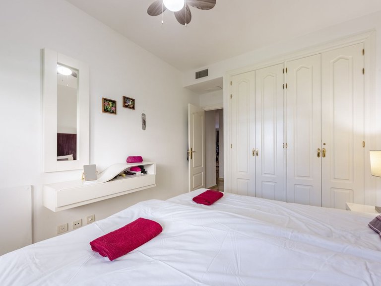 Apartment for Sale in El Paraiso, Malaga 14