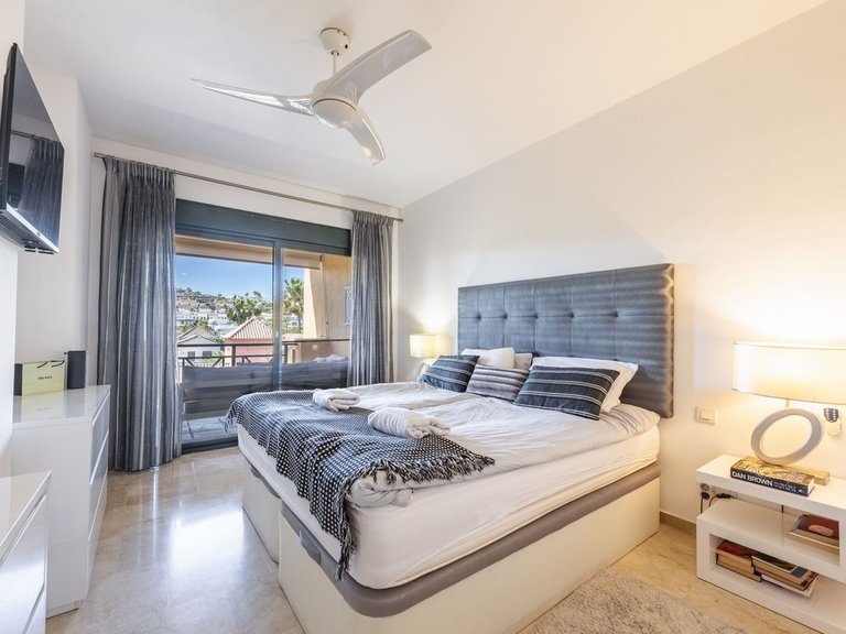 Apartment for Sale in El Paraiso, Malaga 19
