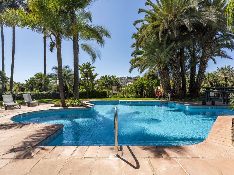 Apartment for Sale in El Paraiso, Malaga 2