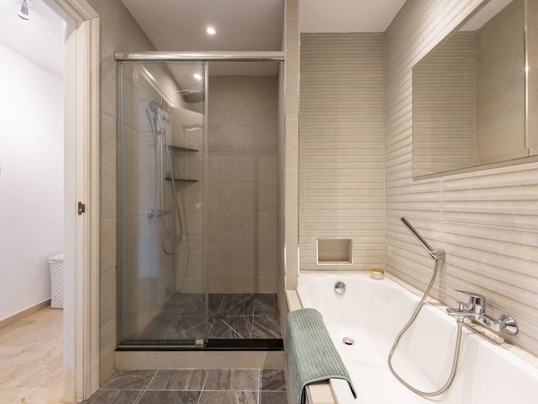 Apartment for Sale in El Paraiso, Malaga 21