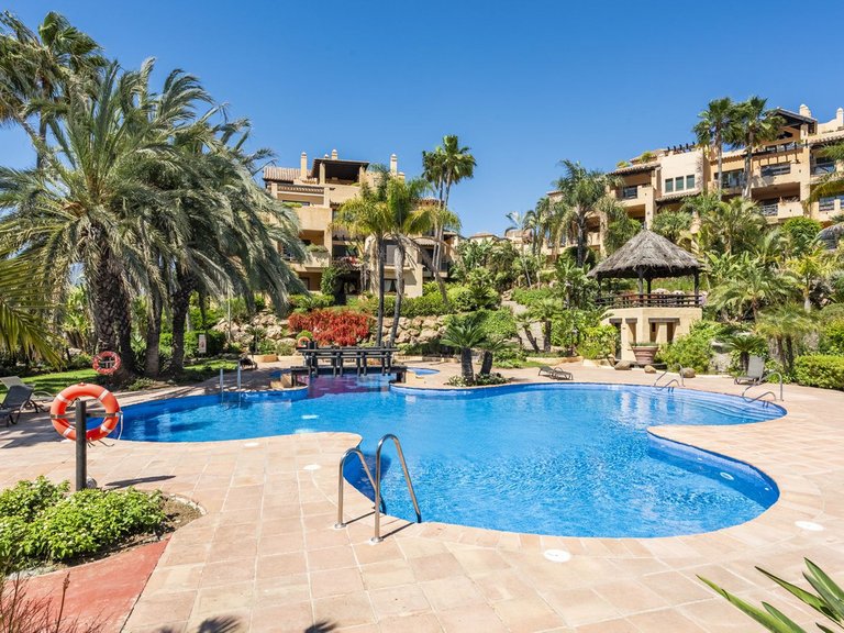 Apartment for Sale in El Paraiso, Malaga 23