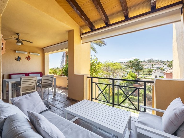 Apartment for Sale in El Paraiso, Malaga 8