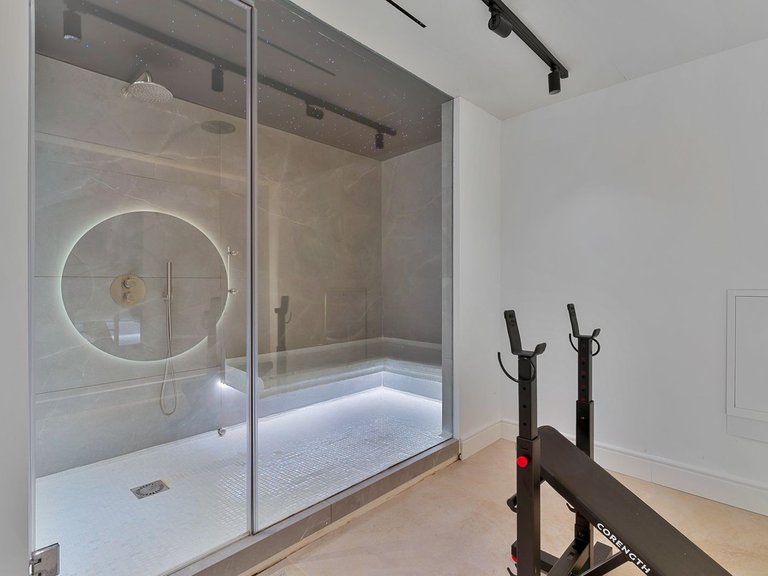 Villa for Sale in Marbella, Malaga 36