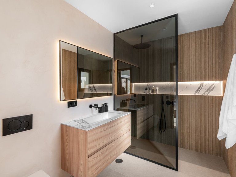 Apartment for Sale in Nueva Andalucía, Malaga 14
