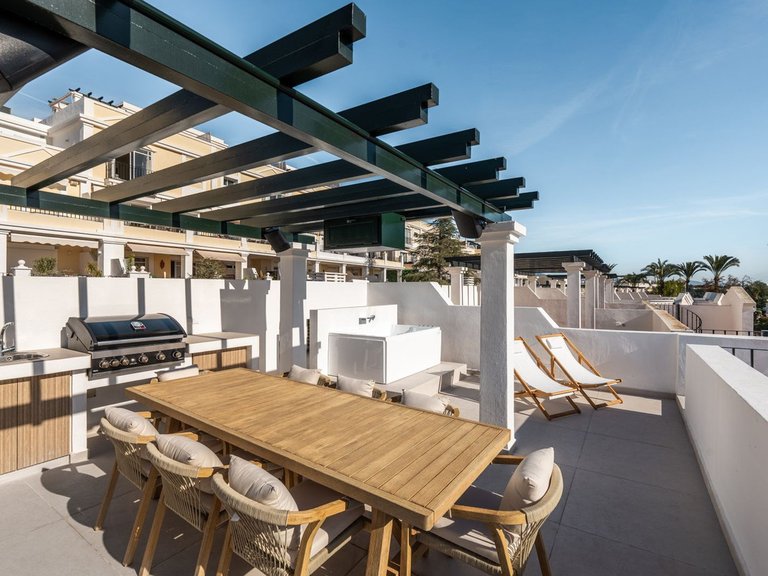 Apartment for Sale in Nueva Andalucía, Malaga 6