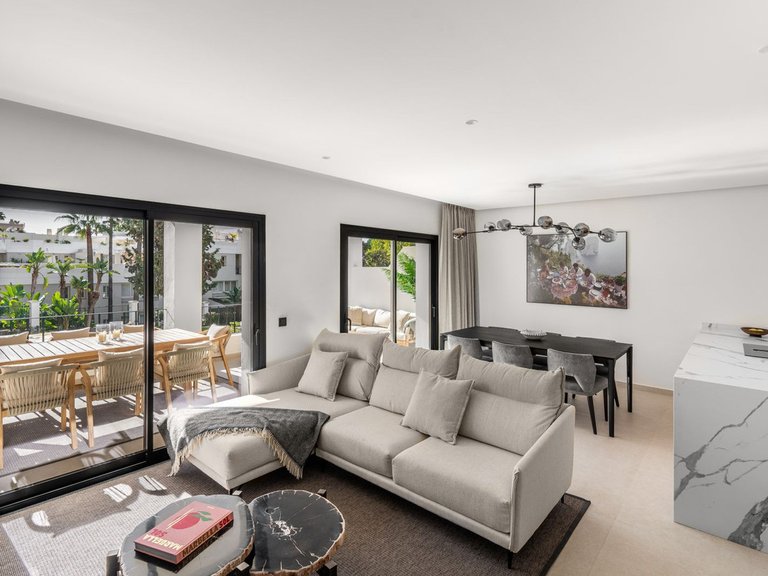Apartment for Sale in Nueva Andalucía, Malaga 8