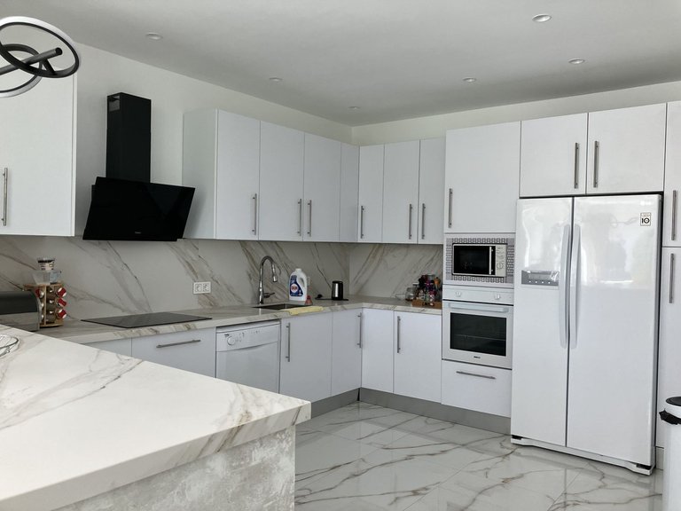 Villa for Sale in Puerto Banús, Malaga 11
