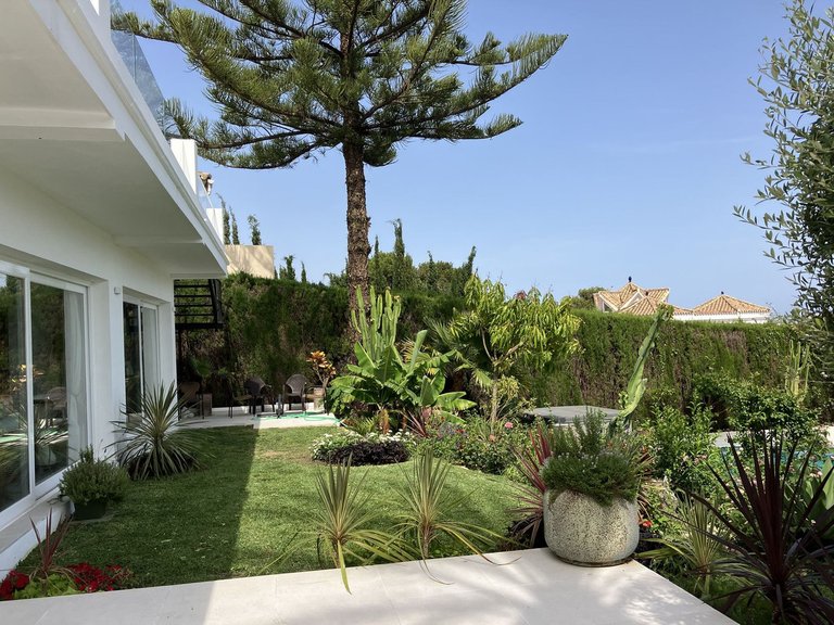 Villa for Sale in Puerto Banús, Malaga 17