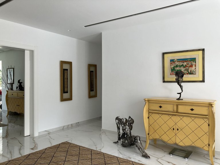 Villa for Sale in Puerto Banús, Malaga 4