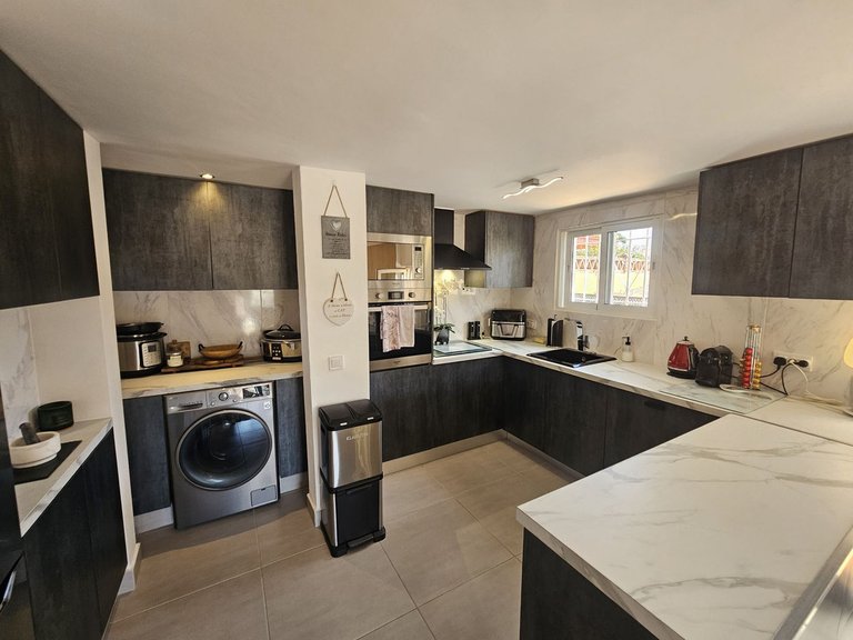 Villa for Sale in Calypso, Malaga 12