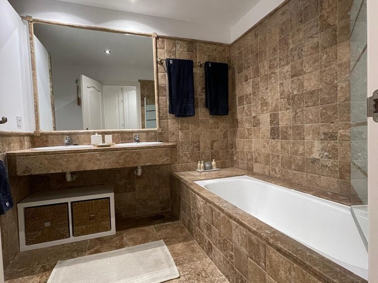 Apartment for Sale in Estepona, Malaga 14