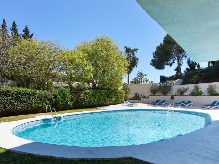 Apartment for Sale in Nueva Andalucía, Malaga 32