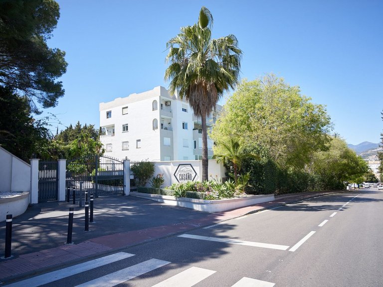 Apartment for Sale in Nueva Andalucía, Malaga 35