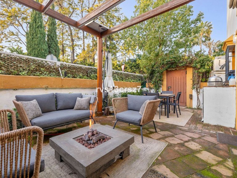 Villa for Sale in Guadalmina Baja, Malaga 16