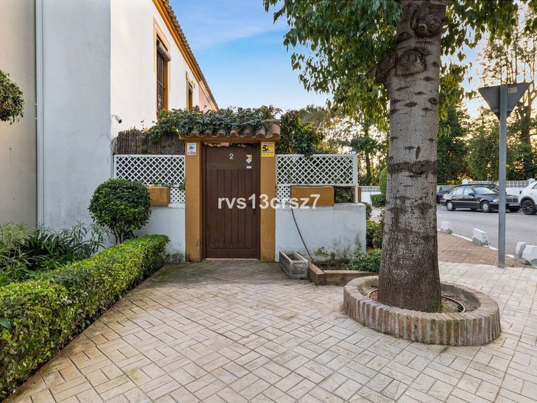 Villa for Sale in Guadalmina Baja, Malaga 18