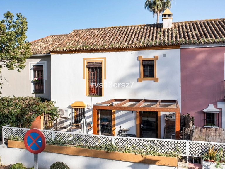Villa for Sale in Guadalmina Baja, Malaga 20