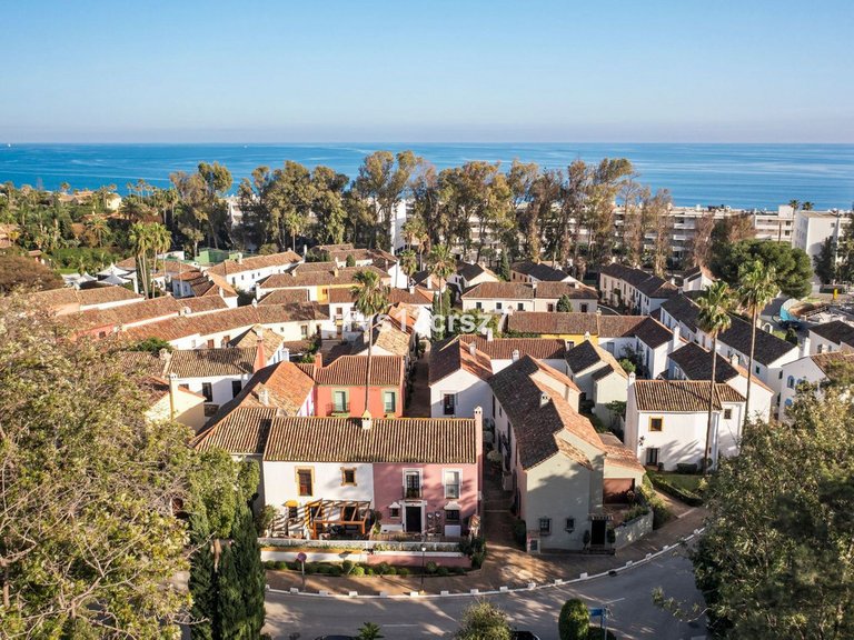 Villa for Sale in Guadalmina Baja, Malaga 21